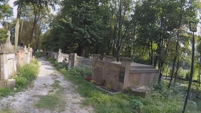 Видео Экскурсия по Лычаковскому некрополю-музею во Львове Самые красивые скульптуры и истории смотреть онлайн
