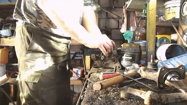 Самодельный трактор.Процесс сборки.Переделал поворотные кулаки для балки #11. смотреть онлайн