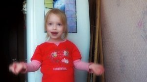 ребенок рассказывает стих