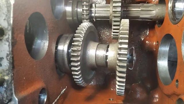 КМЗ-012 нюансы замены шестерни 5-й передачи смотреть онлайн
