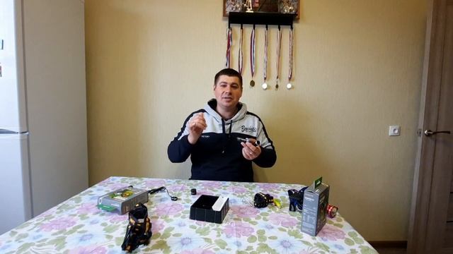 Крутой фонарь Armytek размером с воблер. смотреть онлайн