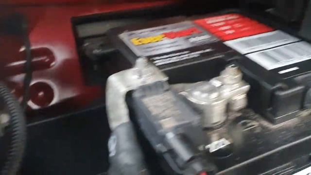 Replacing your battery on a 2020-2023 Ford Explorer смотреть онлайн