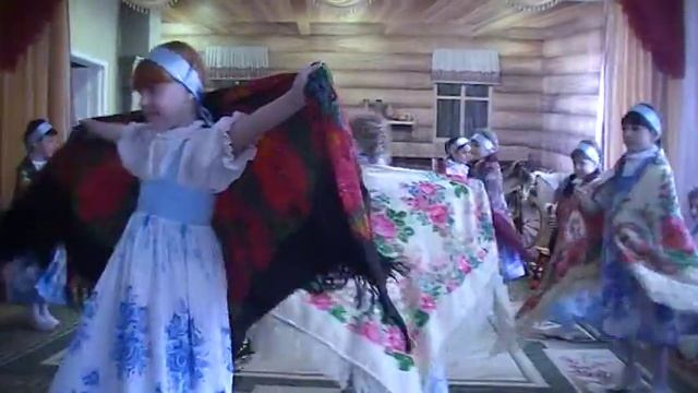 танец в детском саду с платками смотреть онлайн