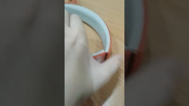 Распаковка без проводных блютуз наушников LUAZ ON смотреть онлайн