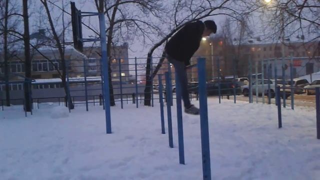 Сальто назад с турника!