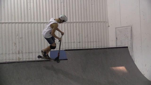 Даниил Семёнов - PowerTrick самокат контест - скейтпарк BunnyHop 20181216 смотреть онлайн