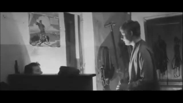 Собрали тут жмуриков, об жизни поговорить не с кем Не говоря уж об смерти смотреть онлайн