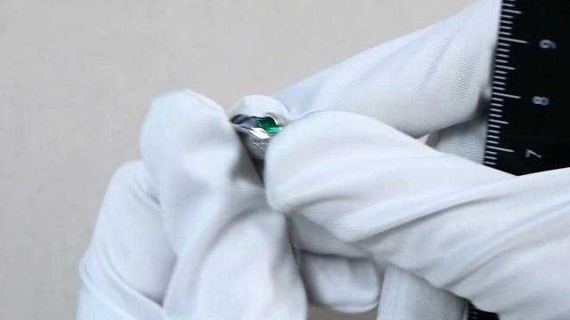 Серебряное кольцо AQUAMARINE с фианитом и гидротермальным изумрудом А66647АГ смотреть онлайн