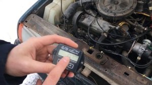 Электронный тахометр для бензиновых двигателей из Алиэкспресс. Сравниваю обороты двигателя машины.