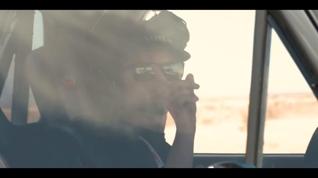 JUMPING MY TRUCK IN THE DESERT! | 1967 FORD F100 PRERUNNER смотреть онлайн