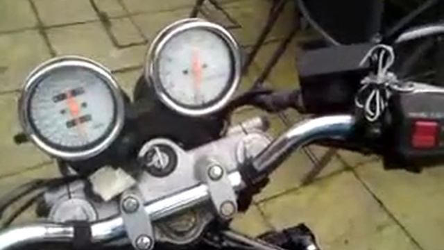 1991 GSF 400 Bandit - Starting from cold. смотреть онлайн