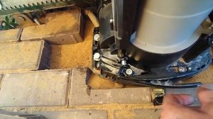 Когда откатные ворота заклинило. Решение простое.