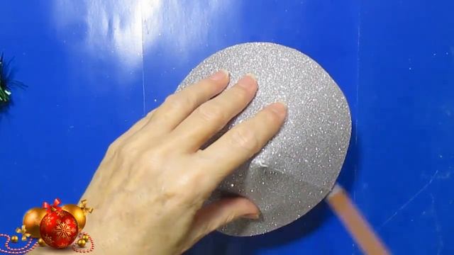 НОВОГОДНИЙ ДЕКОР ПЛАСТИКОВОЙ БУТЫЛКИ. НОВОГОДНИЕ ПОДЕЛКИ СВОИМИ РУКАМИ DIY смотреть онлайн