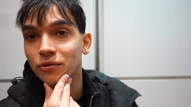 I got my ear pierced and THIS HAPPENED.. *GROSS WARNING* смотреть онлайн