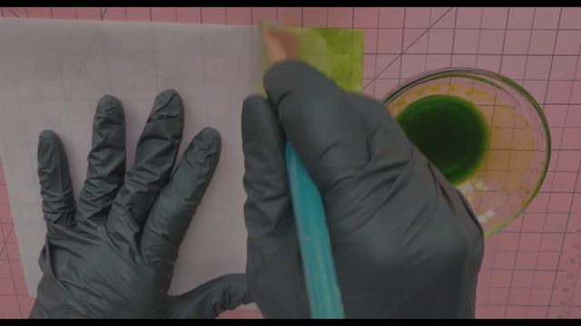 ЗЕЛЕНЬ И МЕЛКИЕ ЦВЕТЫ ИЗ ВАФЕЛЬНОЙ БУМАГИ ДЛЯ ДЕКОРА ТОРТА смотреть онлайн