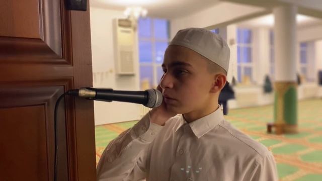 САМЫЙ КРАСИВЫЙ АЗАН !! Такого вы не слышали! смотреть онлайн