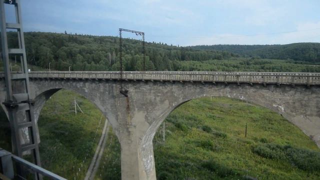Уральская Швейцария - Виадук в Саранинском Заводе у Красноуфимска смотреть онлайн