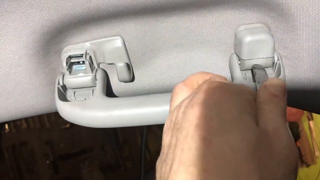 Ручка крыши салона Тойота Камри