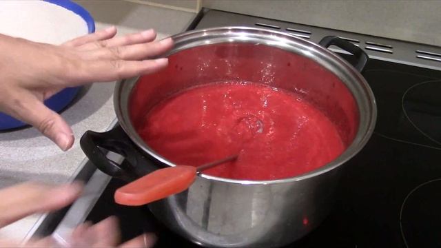 Вкусное желе из красной смородины. Два способа обработки ягод. смотреть онлайн