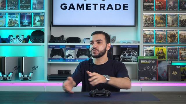 КАК ЗАРЯЖАТЬ ДЖОЙСТИК (ГЕЙМПАД) PS4 И КАК ПОНЯТЬ ,ЧТО ОН ЗАРЯЖЕН ? смотреть онлайн
