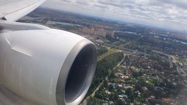 Посадка в Шереметьево на Боинге 777-300 ER авиакомпании Nordwind смотреть онлайн