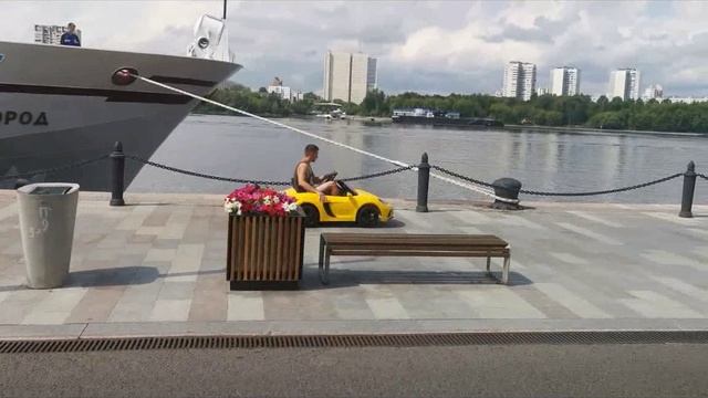 Porshe Cayman New Yay