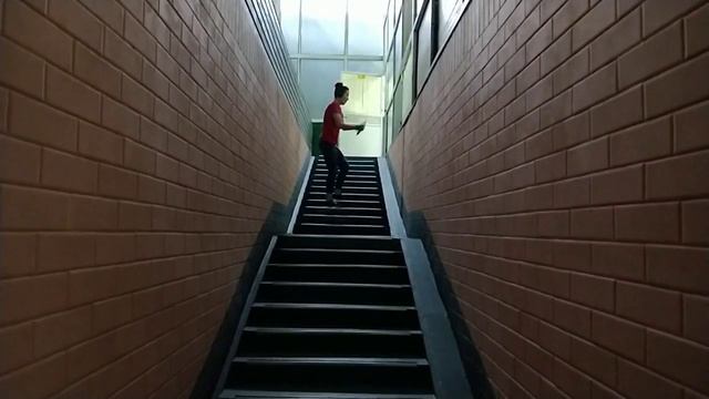 Ещё одно упражнение для ступенек, можно делать дом в подъезде. смотреть онлайн