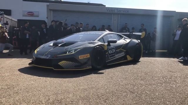 Lamborghini Audi R8 McLaren 720 Supercar event London 2019 H.R Owen смотреть онлайн