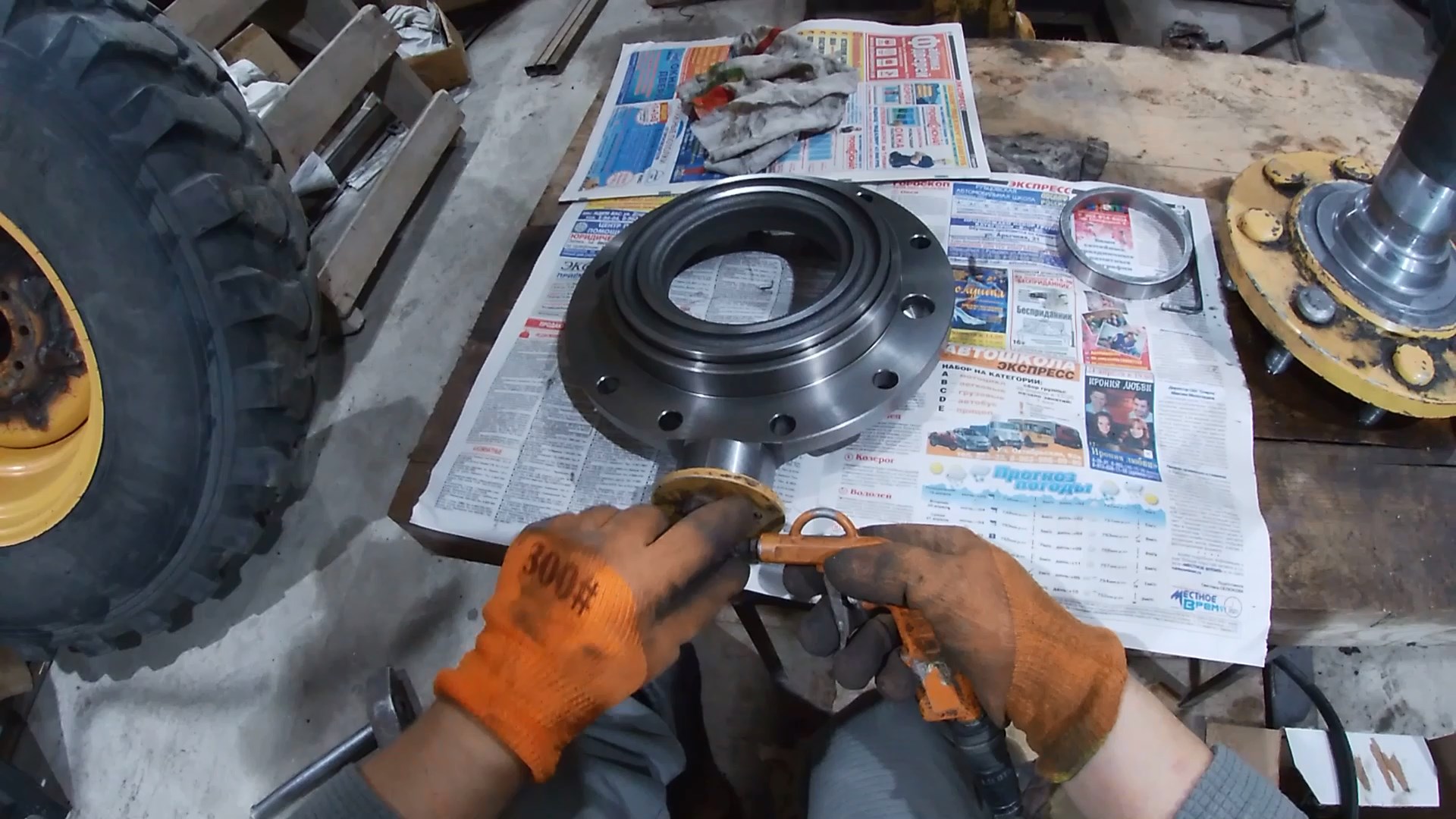 разбираю задний мост. Тормозные диски в хлам!!!! Часть № 3 смотреть онлайн