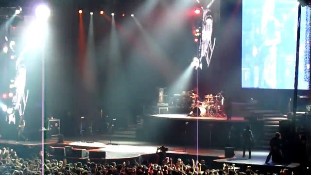 dKs... Guns N' Roses - Solo Richard Fortus (James Bond) @ Pavilhão Atlântico . 6OUT2010 смотреть онлайн