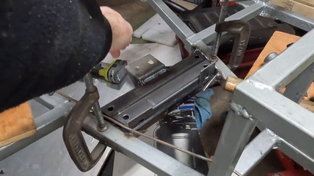 G'raj Time With Robb Episode 15 - Installing the Engine and Trans, Part 1 - The Transmission Mount смотреть онлайн