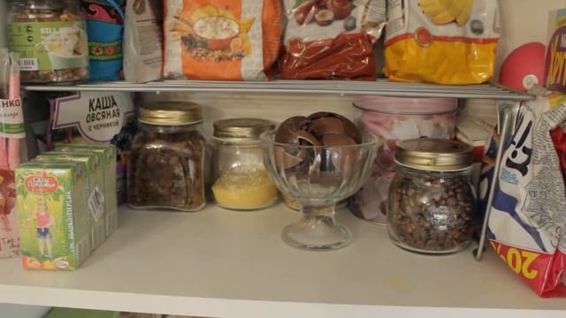 Уборка в кухонном шкафу/Новое и компактное хранение-ДО и после смотреть онлайн