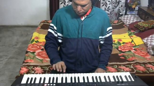 Dum maro dum Play With yamaha PSR E 453 смотреть онлайн