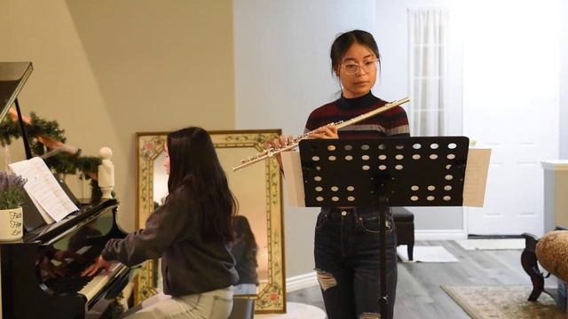 Sonata (Francis Poulenc) Mvt 1 - Alyssa Santos & Dianne Lee смотреть онлайн
