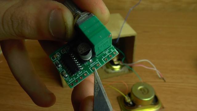 Рукожоп мастер. Самодельная портативная колонка, на цифровом усилителе. смотреть онлайн
