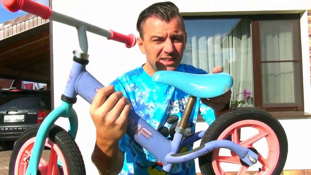 Алиса хочет быть маленькой смотреть онлайн