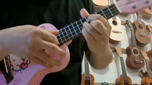 Itsy Bitsy Spider Children's Rhymes Song Ukulele Cover Fingerstlye Melody Hello Kitty Ukulele смотреть онлайн