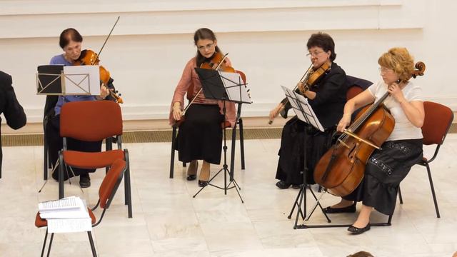 8. Чайковски - Сладка мечта, солист: Бистра Вутова - виолончело