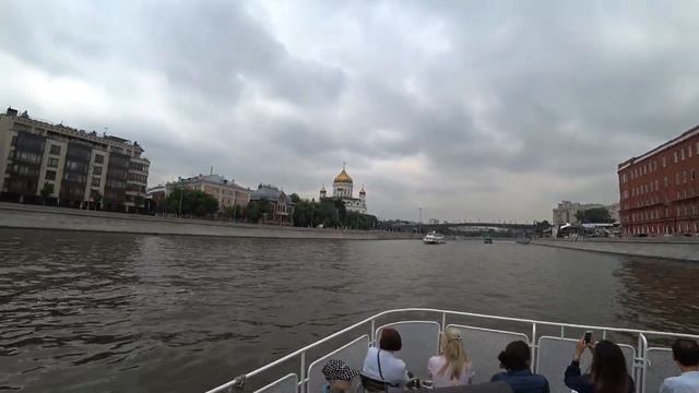 Первый раз в Москве.Последний день прощание. смотреть онлайн