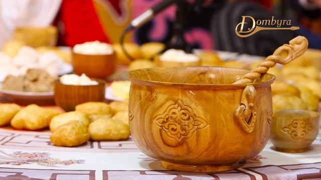 Әділет Совет - Бес қарагер (Халық әні) смотреть онлайн