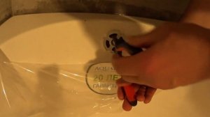 Потекла акриловая ванна Aquatek по всему дну. Выбираете акриловую ванну посмотрите это видео.