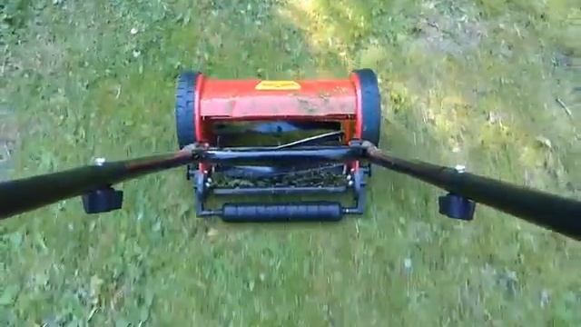 Газонокосилка механическая Wolf Garten TT 300 S смотреть онлайн