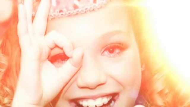 Мамы в танце медди