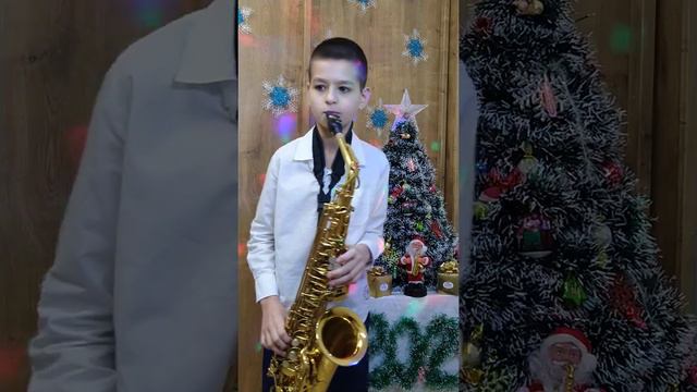 DRIVIN' HOME FOR CHRISTMAS - CHRIS REA (COVER RONEN) ALTO SAXOPHONE смотреть онлайн