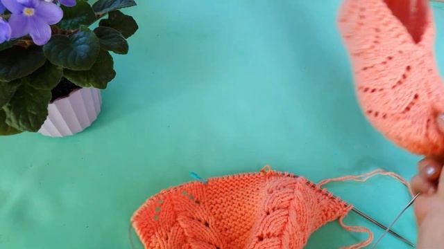 Уютные следки спицами - длина подошвы 25 см. Авторская работа. смотреть онлайн