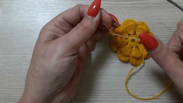 Цветок крючком Кулечки с листьями. Вязание крючком. Цветы крючком #MagichookCrochet Crochet flower смотреть онлайн