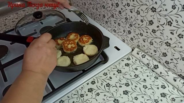 ?тушёные СЫРНИКИ в СМЕТАНЕ.? смотреть онлайн