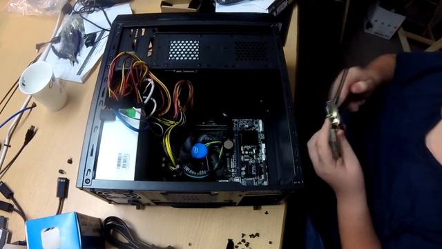 Montage I3 7100 , 8Go, 240Go SSD смотреть онлайн