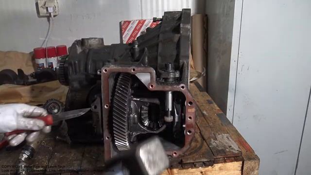 PART 14/15: How to disassemble Toyota Automatic transmission A140E. Differential gear смотреть онлайн