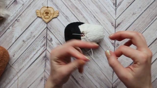 Как зашить отверстие под набивку в голове у мишек Тедди. Мастер класс мишки Тедди. Екатерина Макого смотреть онлайн